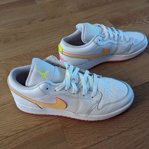 Jordan 1 Low Edge Glow